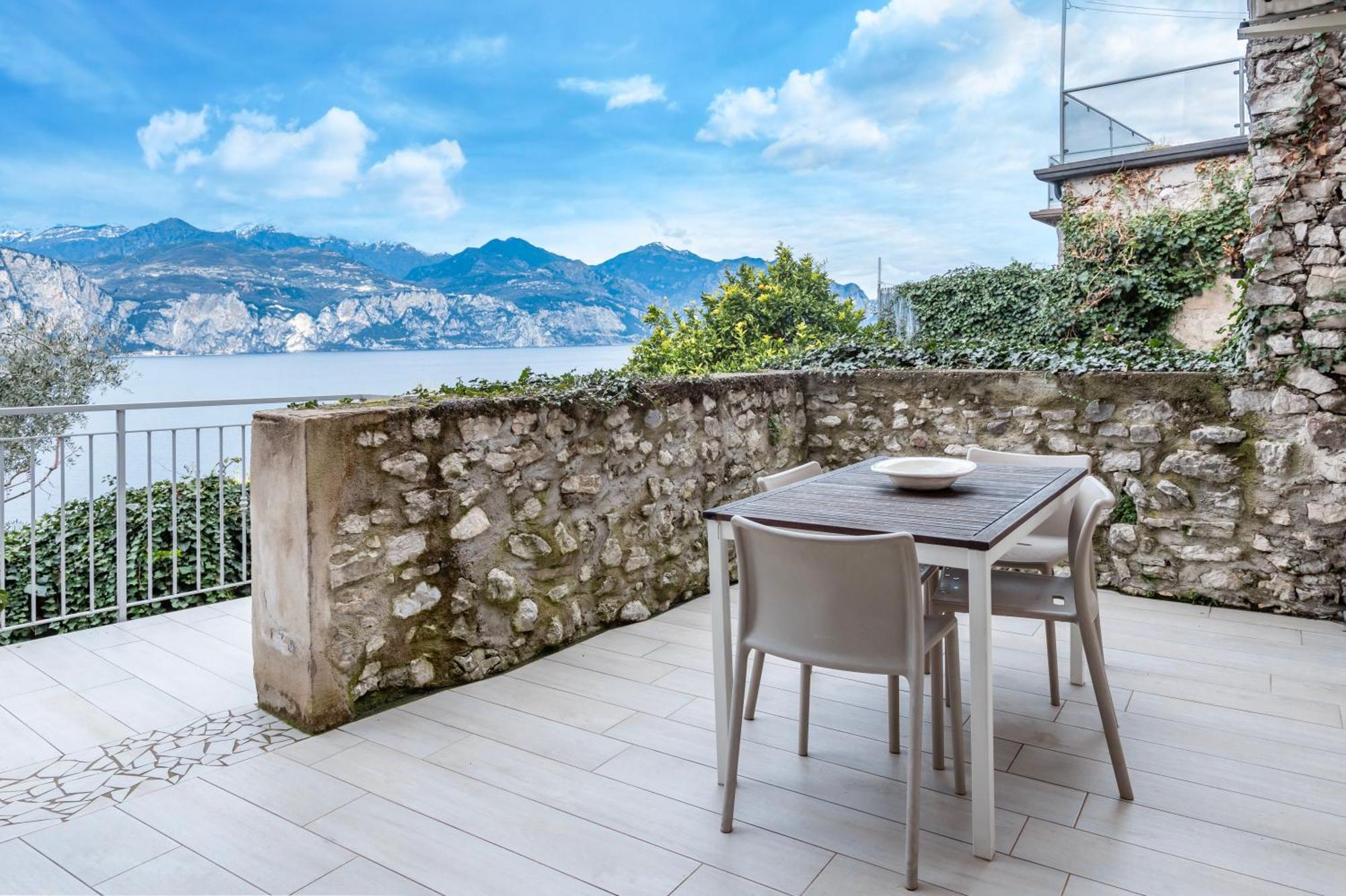 Ca De L'Angelon Aparthotel Brenzone sul Garda Eksteriør bilde