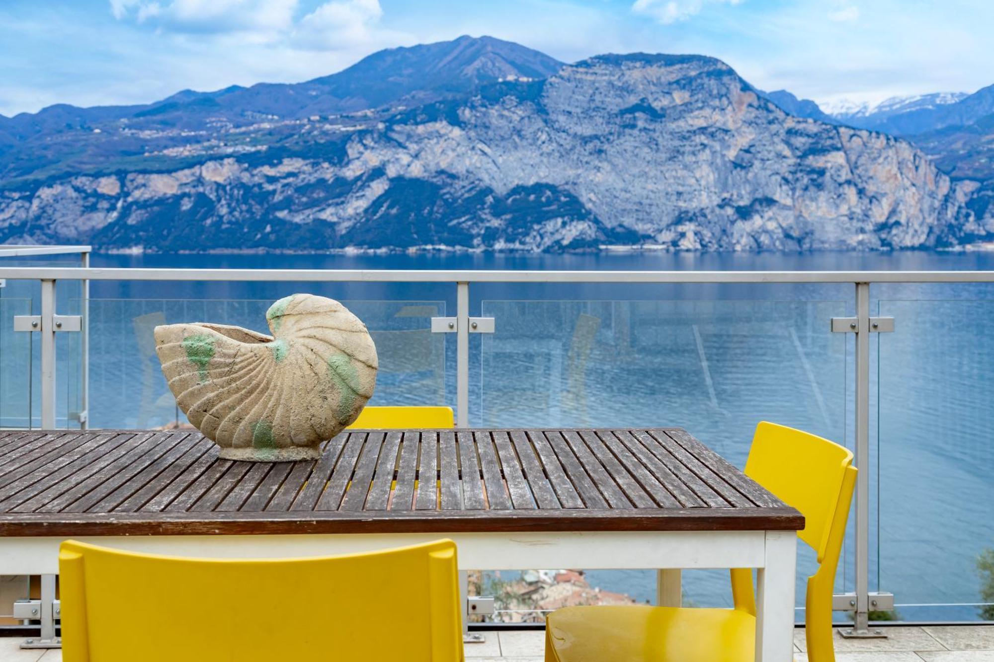 Ca De L'Angelon Aparthotel Brenzone sul Garda Eksteriør bilde